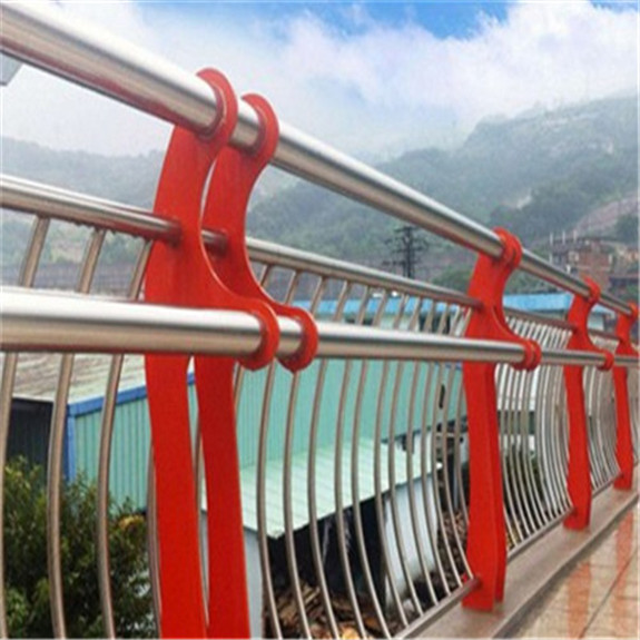 橋梁防撞護欄 優質護欄,選靠譜廠家